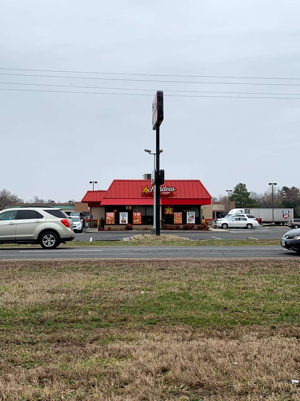 Hardees | 4733 Richmond Rd, Warsaw, VA 22572, USA | Phone: (804) 333-5066