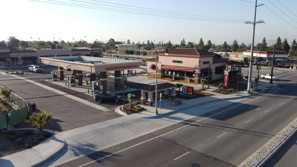 7 eleven with gas station | 7285 Citrus Ave, Fontana, CA 92336, USA | Phone: (909) 641-3611