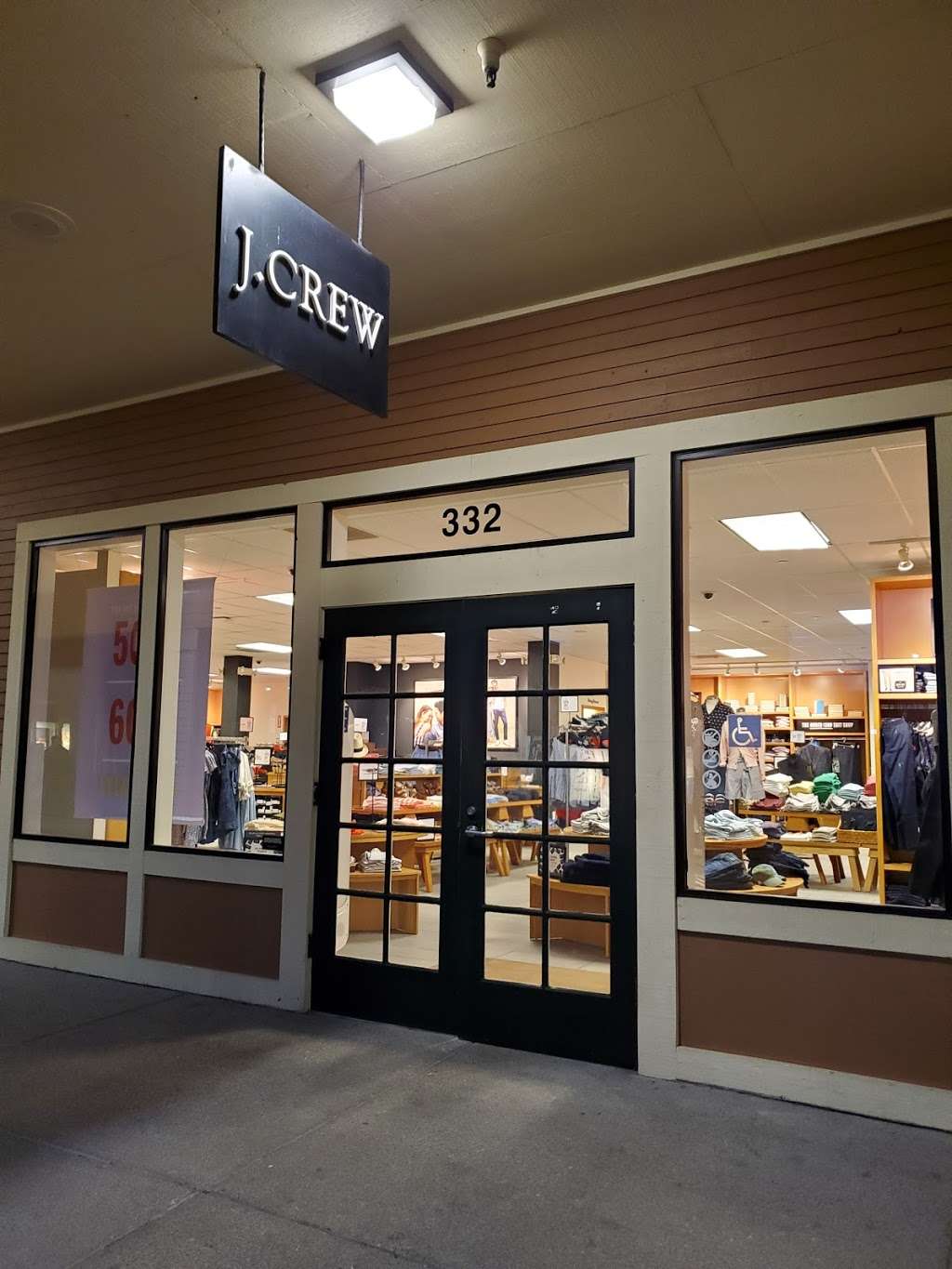 J.Crew Factory | 332 Nut Tree Rd, Vacaville, CA 95687, USA | Phone: (707) 448-2641