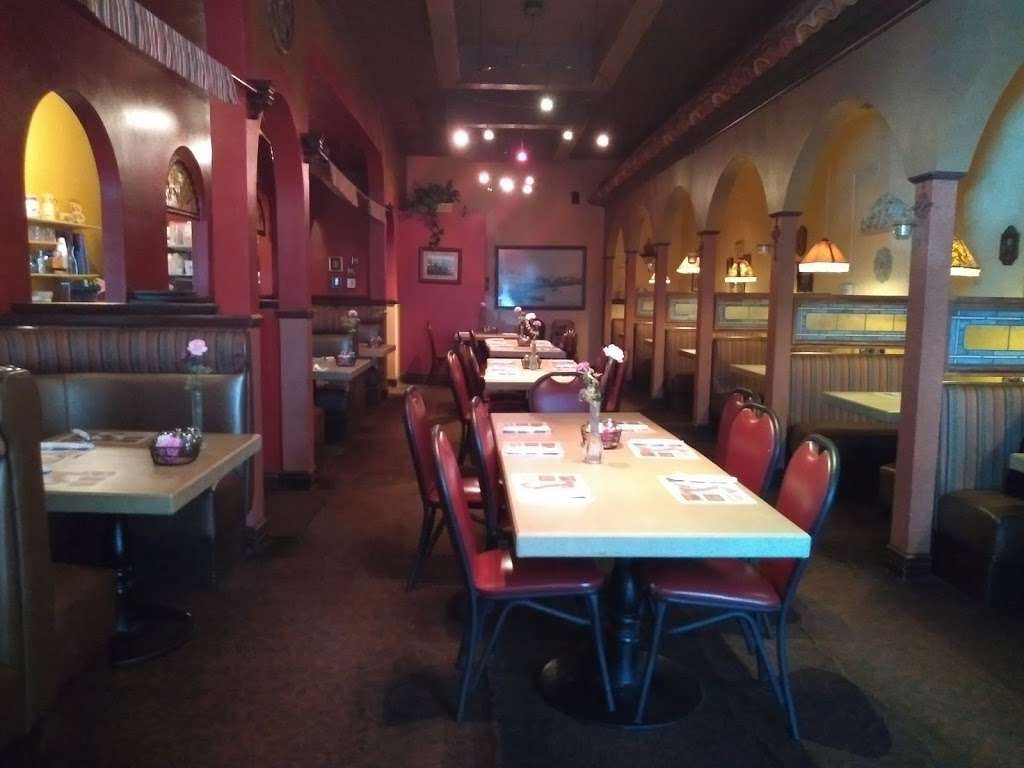 Monas Italian Restaurant | 5156 Waring Rd, San Diego, CA 92120, USA | Phone: (619) 286-2242