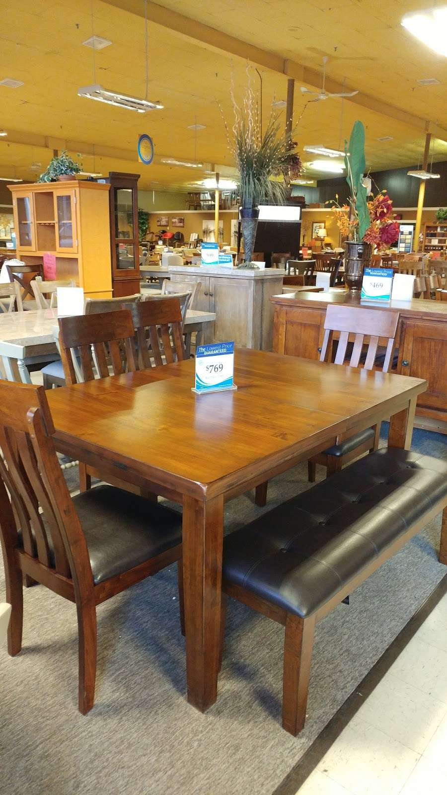 Dining Furniture Showcase | 1933 S 60th St, West Allis, WI 53219, USA | Phone: (414) 327-0115