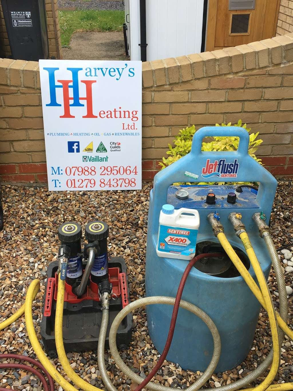 Harveys Heating Ltd | 14 Drury Ln, Hunsdon, Ware SG12 8NU, UK | Phone: 07988 295064