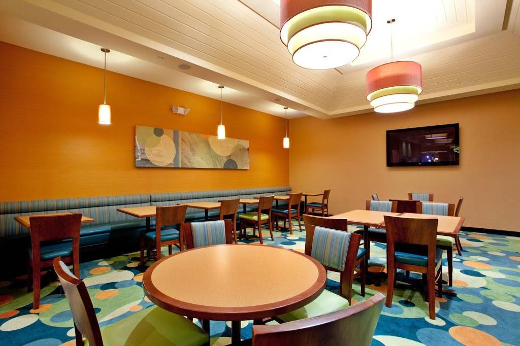 Holiday Inn Express & Suites VA Beach Oceanfront | 2607 Atlantic Ave, Virginia Beach, VA 23451, USA | Phone: (757) 491-6900