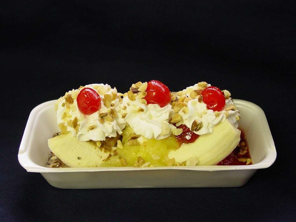 Banana Split | 820 Church Rd, Aurora, IL 60505 | Phone: (630) 896-8680