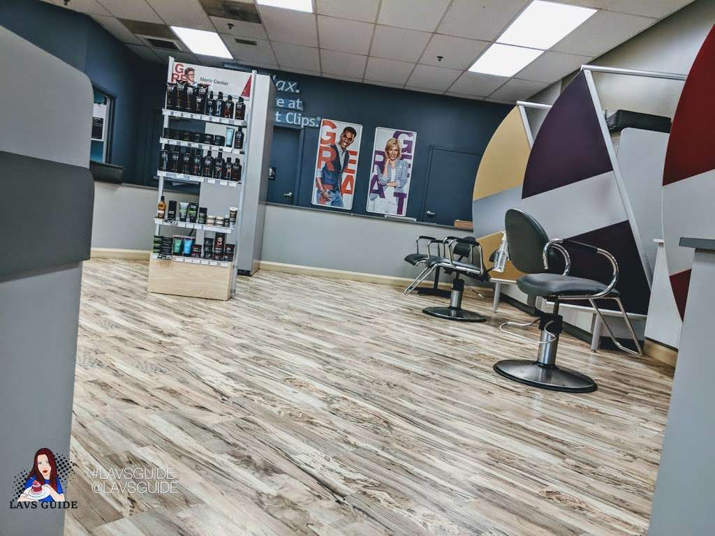 Great Clips | 600 S County Farm Rd Ste 150, Wheaton, IL 60187, USA | Phone: (630) 871-9964