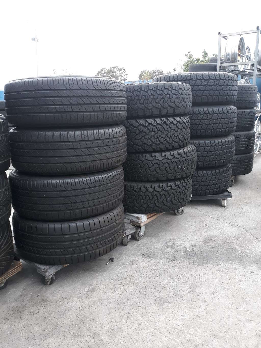 Jimmys Tires | 9455 Laurel Canyon Blvd, Arleta, CA 91331, USA | Phone: (818) 899-4817