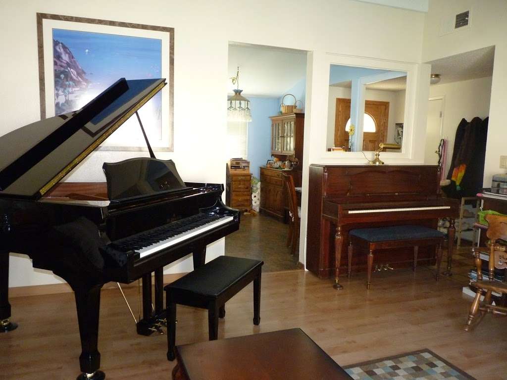 Wendy Fachini Piano Studio | 119 Lear Cir, Thousand Oaks, CA 91360, USA | Phone: (805) 446-1476