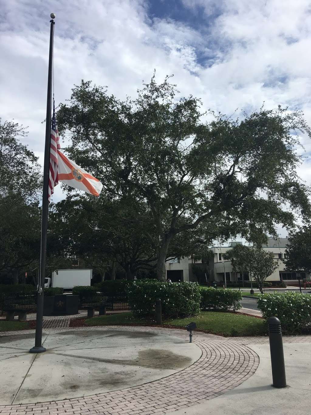 Palm Beach Sheriff’s Law Enforcement Memorial | Gun Club Rd, West Palm Beach, FL 33406, USA