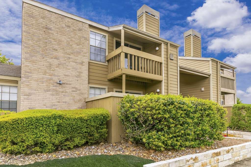 Canyon Oaks Apartments | 16500 Henderson Pass, San Antonio, TX 78232, USA | Phone: (210) 908-5262