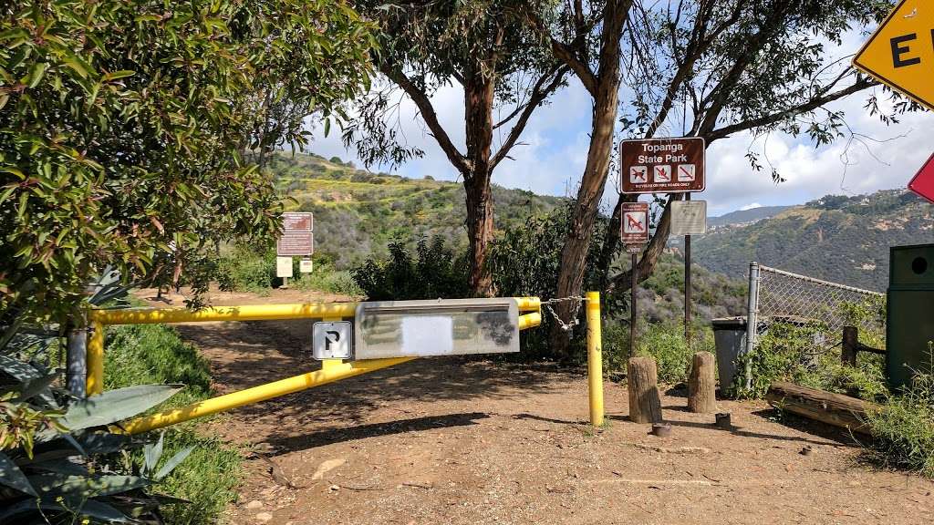 Paseo Miramar Trailhead | 865 Vista Pacifica St, Pacific Palisades, CA 90272, USA