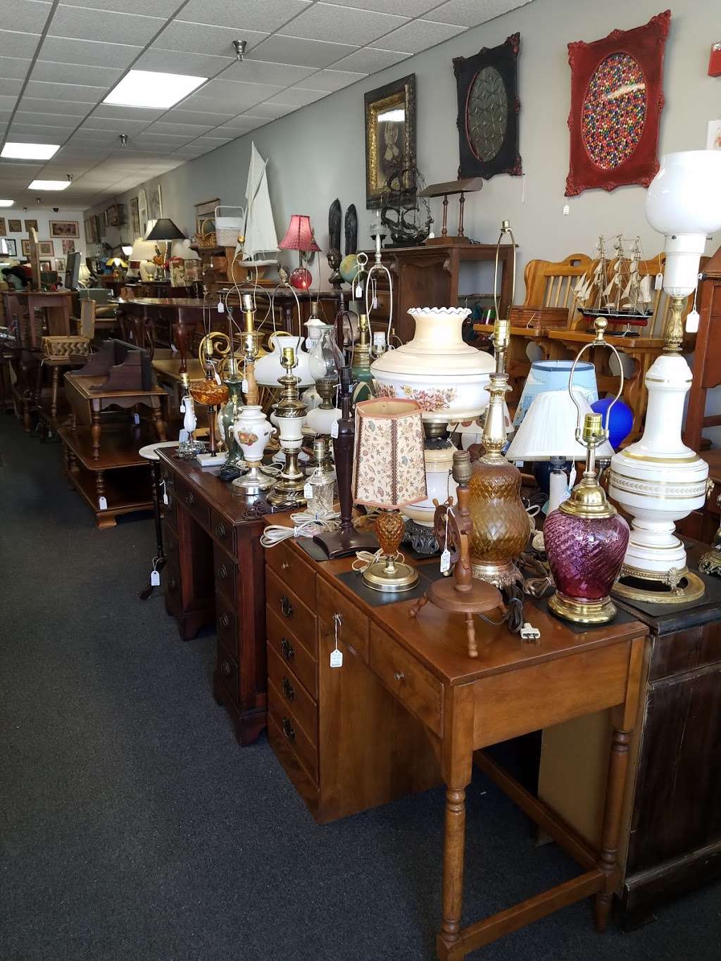 Flavsantiques | 30 Lowell Rd Suite 22, Hudson, NH 03051, USA | Phone: (603) 589-9066