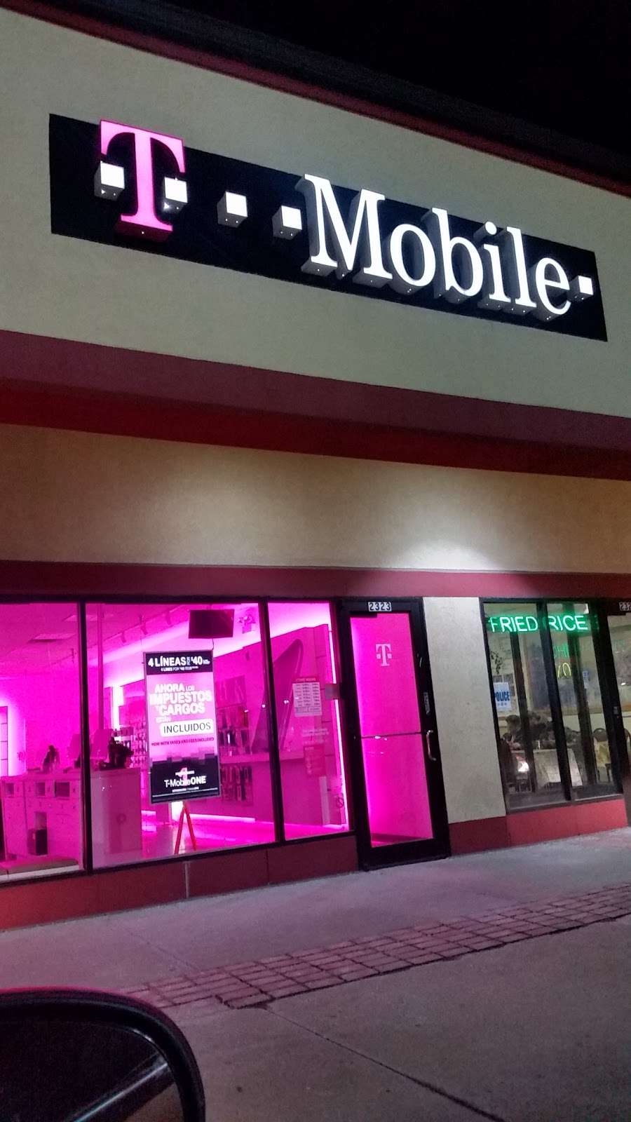 T-Mobile | 2323 S Cicero Ave, Cicero, IL 60804, USA | Phone: (708) 652-3333