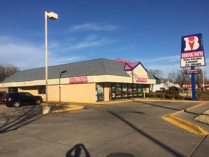 Braums Ice Cream & Burger Restaurant | 444 E Pawnee St, Wichita, KS 67211, USA | Phone: (316) 267-3711