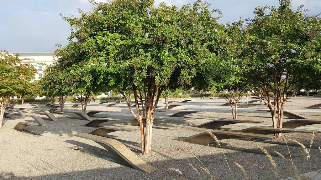 National 9/11 Pentagon Memorial | 1 N Rotary Rd, Arlington, VA 22202, USA | Phone: (301) 740-3388