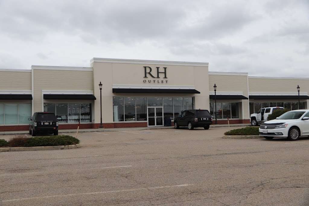 Restoration Hardware Outlet | 1048 South St Suite 10, Wrentham, MA 02093, USA | Phone: (508) 384-1444