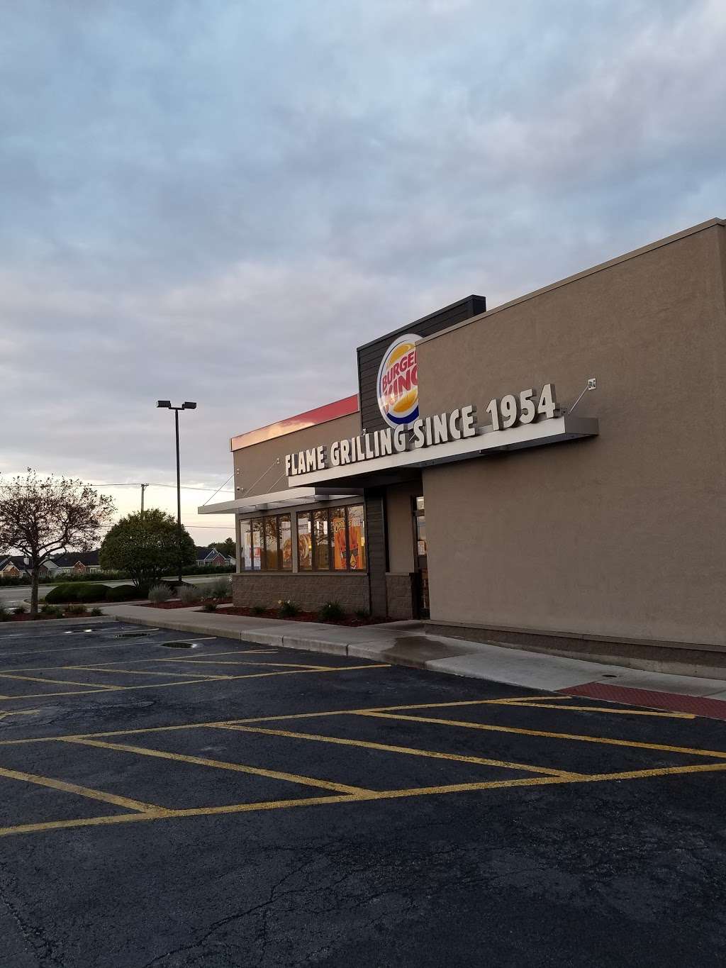 Burger King | 1060 West Main St NW, Bourbonnais, IL 60914, USA | Phone: (815) 933-3363