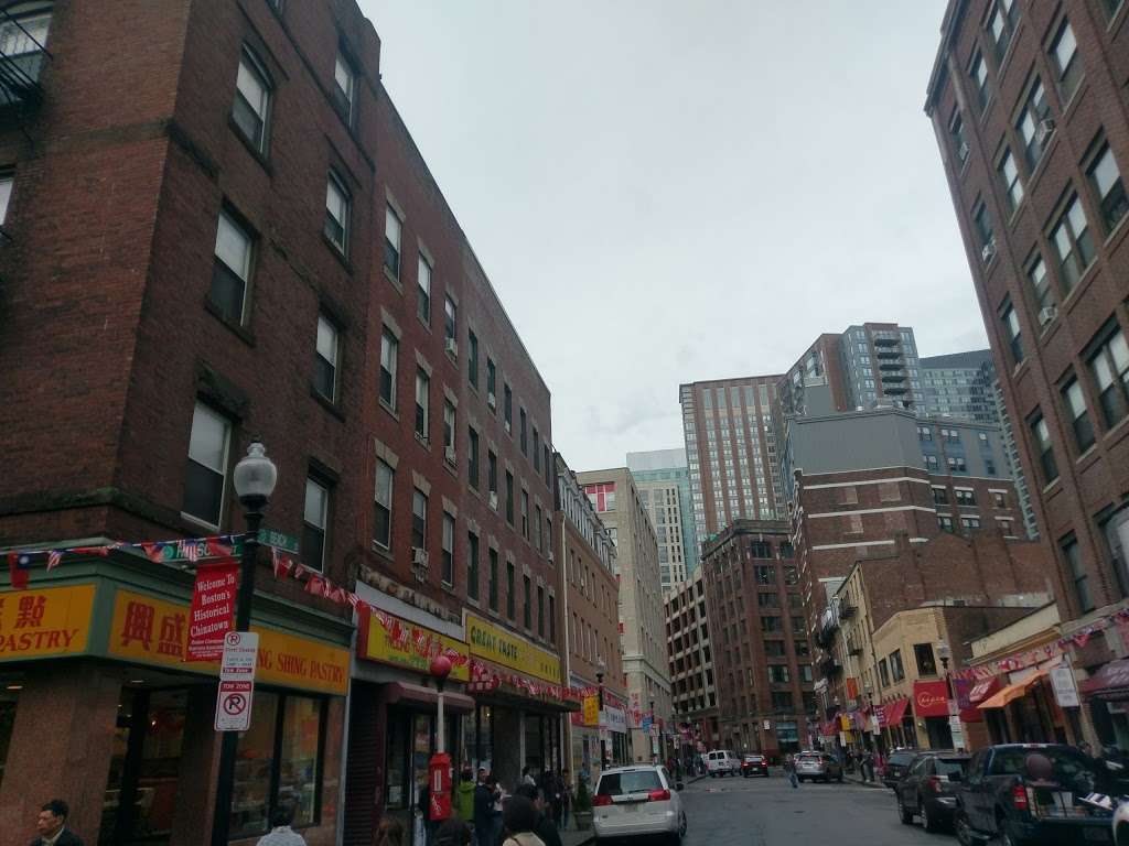 Holiday Inn Express Andover North-Lawrence | 224 Winthrop Ave, Lawrence, MA 01843, USA | Phone: (978) 975-4050