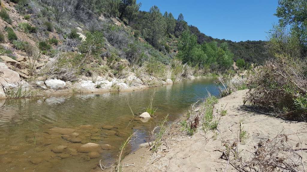 Piedra Blanca Trailhead | Rose Valley Rd, Ojai, CA 93023, USA | Phone: (661) 245-3731
