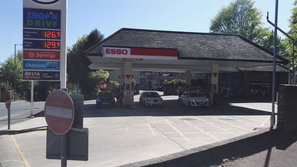 Esso | Reigate Hill, Reigate RH2 9PJ, UK | Phone: 01737 248766