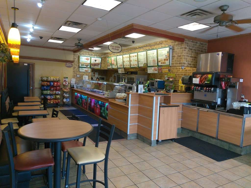 Subway Restaurants | 1958 W Peterson Ave, Chicago, IL 60660, USA | Phone: (773) 262-5080