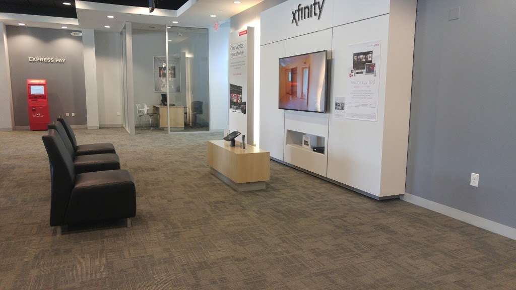 Xfinity Store by Comcast | 2815 FL-7 Suite 300, Wellington, FL 33414, USA | Phone: (800) 934-6489