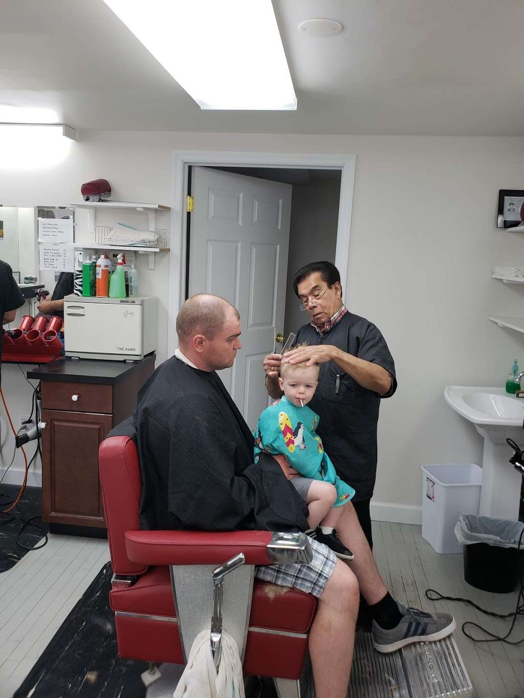 Johnnys Barber Shop | 47 Plank Rd, Newburgh, NY 12550, USA | Phone: (845) 565-5650