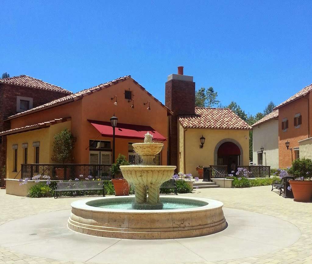 Cielo Village | Calle Ambiente, Rancho Santa Fe, CA 92067, USA | Phone: (858) 546-4617