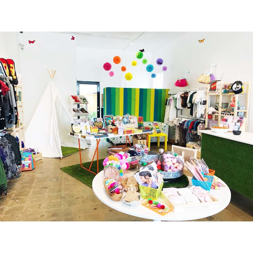 Wild Moon Kids | 1740 Ocean Park Blvd C, Santa Monica, CA 90405, USA | Phone: (310) 868-1509