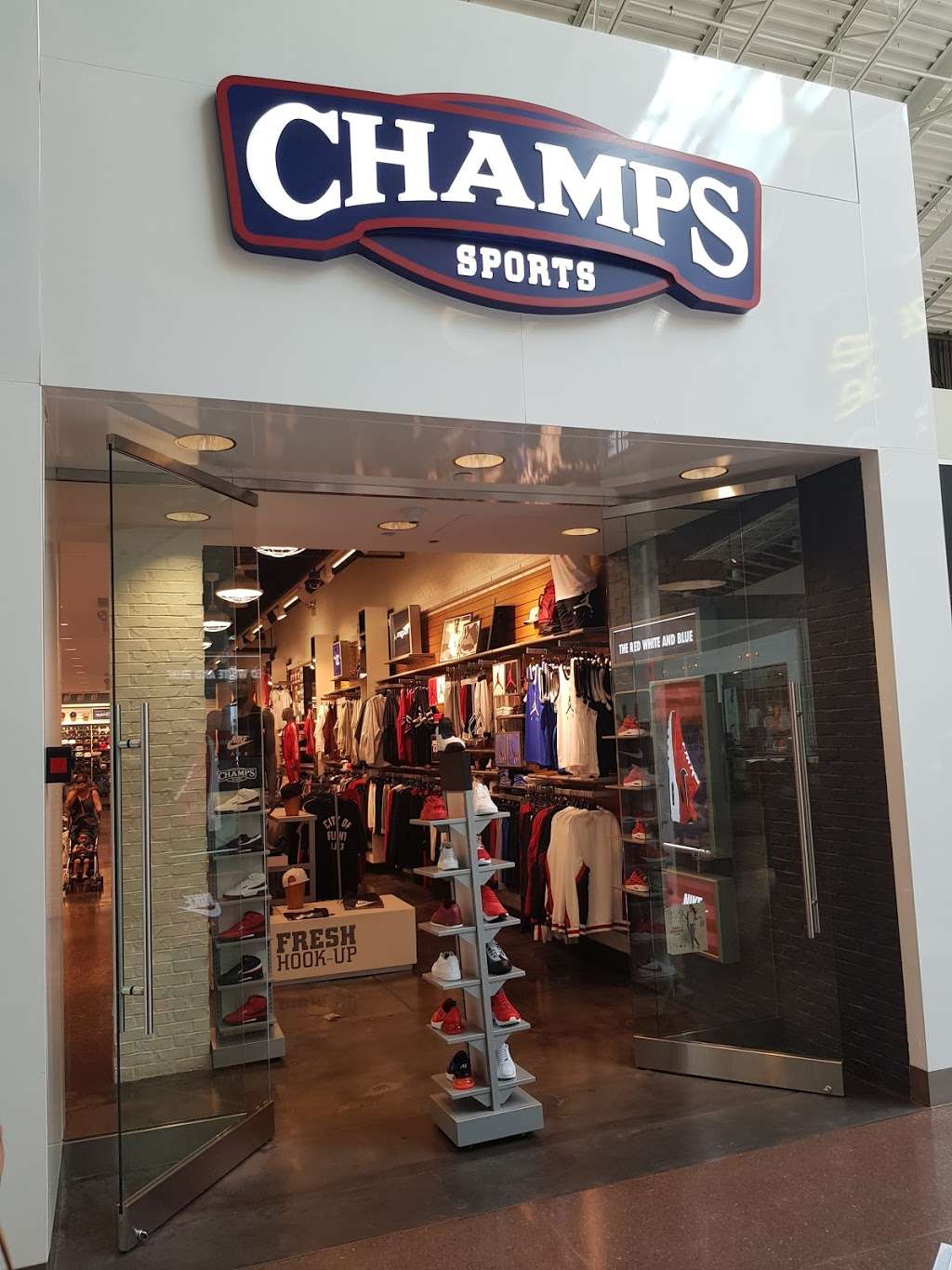 Champs Sports | 120 Chicago Ridge Mall, Chicago Ridge, IL 60415, USA | Phone: (708) 423-8872