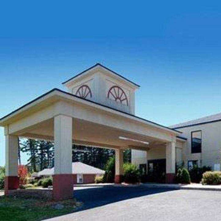 Hotel M, Mt Pocono | 1244 Pocono Blvd, Mt Pocono, PA 18344 | Phone: (570) 839-3600