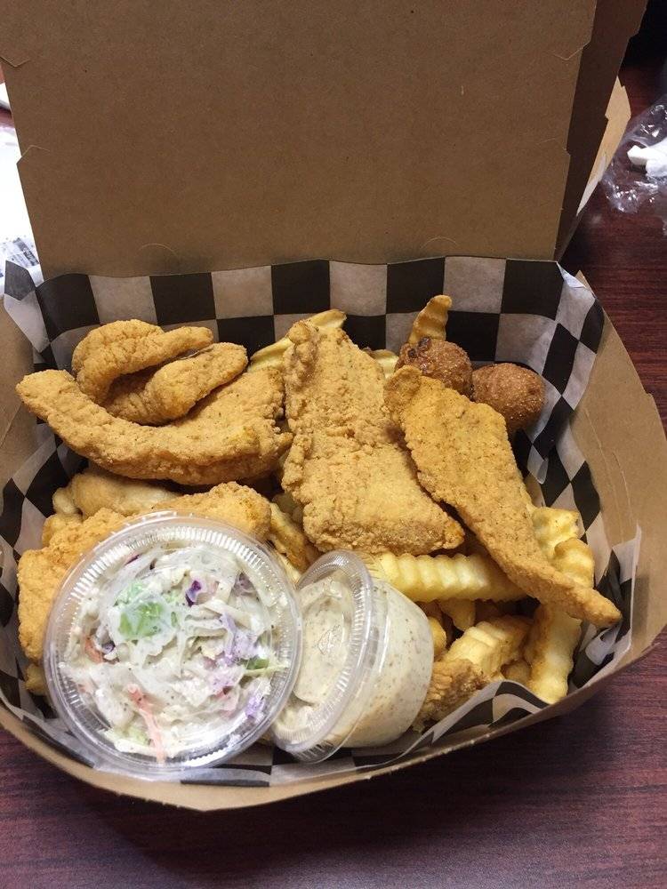 Crazy Cajuns Fish Shack | 3124 E Judge Perez Dr, Meraux, LA 70075, USA | Phone: (504) 442-2538