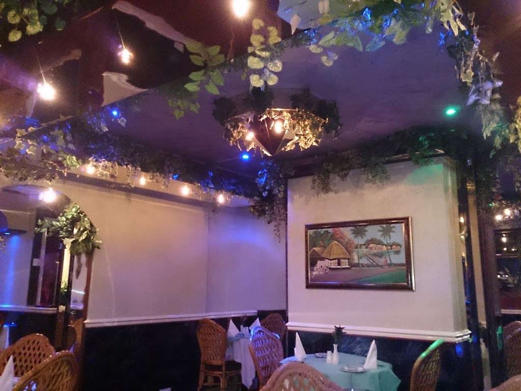 The Bombay Restaurant | 76 High St, Orpington BR6 6BJ, UK | Phone: 01689 862811