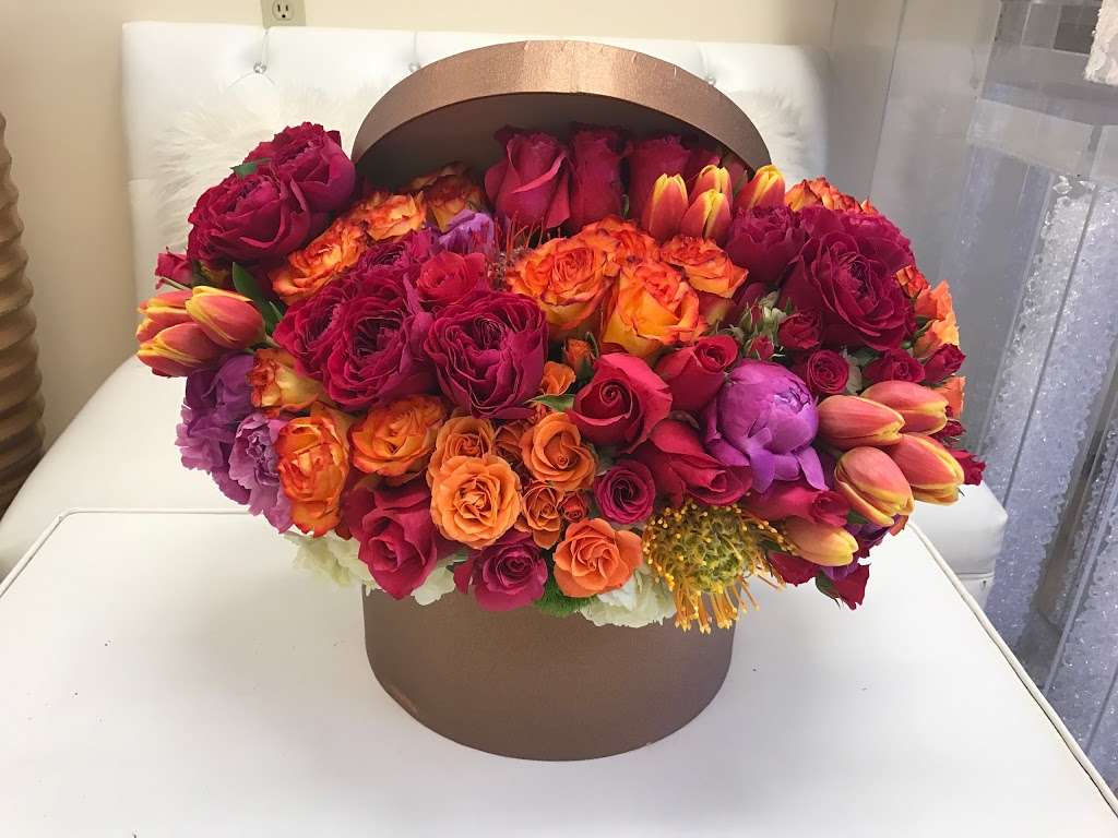 Four Seasons Flowers & Chocolates | 12458 Oxnard St, North Hollywood, CA 91606, USA | Phone: (818) 747-2226