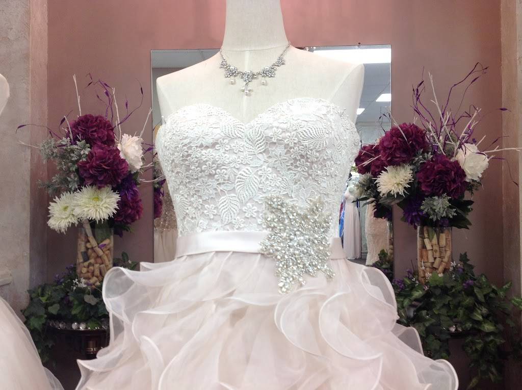 Bridal Aisle Boutique | 308 5th Ave SE, Osseo, MN 55369, USA | Phone: (763) 220-2319
