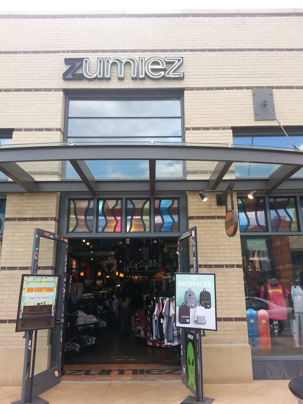 Zumiez | 8270 E 49th Ave #1475, Denver, CO 80238, USA | Phone: (720) 374-4763