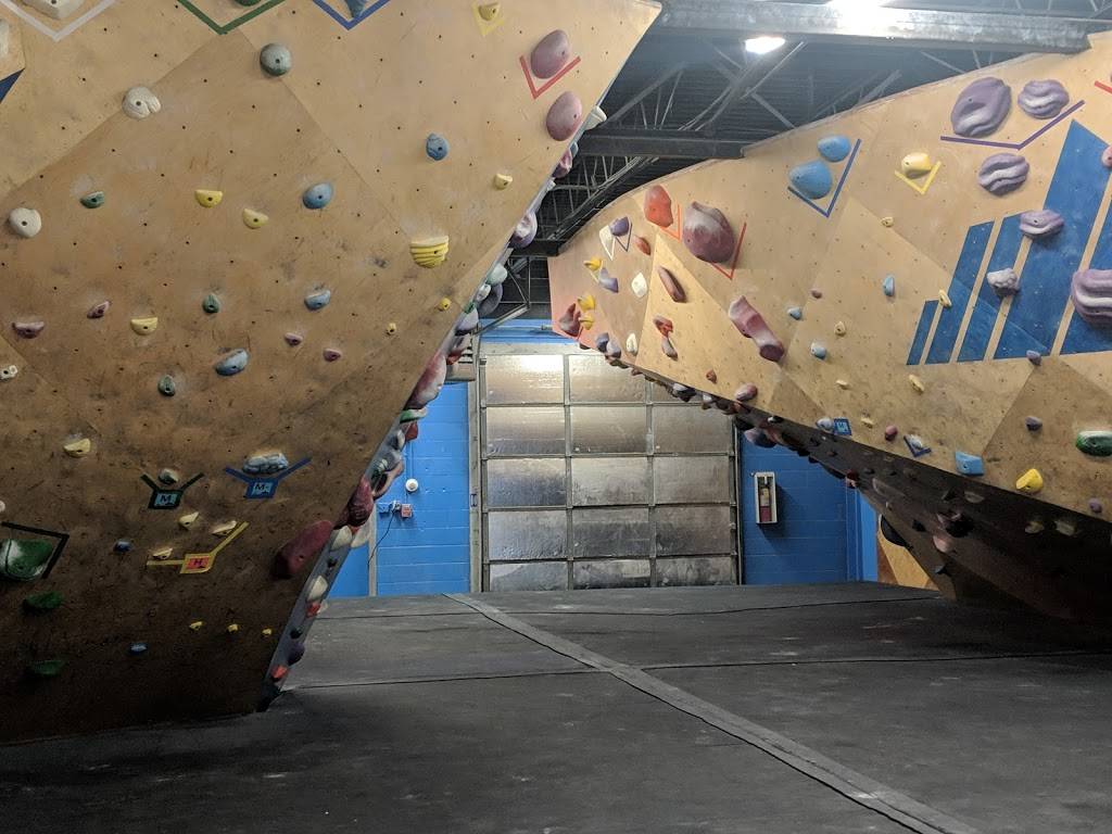 Denver Bouldering Club South | 4131 S Natches Ct Unit E Unit E, Sheridan, CO 80110, USA | Phone: (720) 638-2767