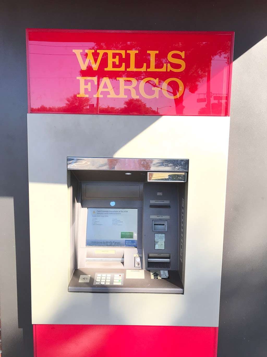 Wells Fargo Bank | 16949 US-441, Mt Dora, FL 32757, USA | Phone: (352) 483-2940