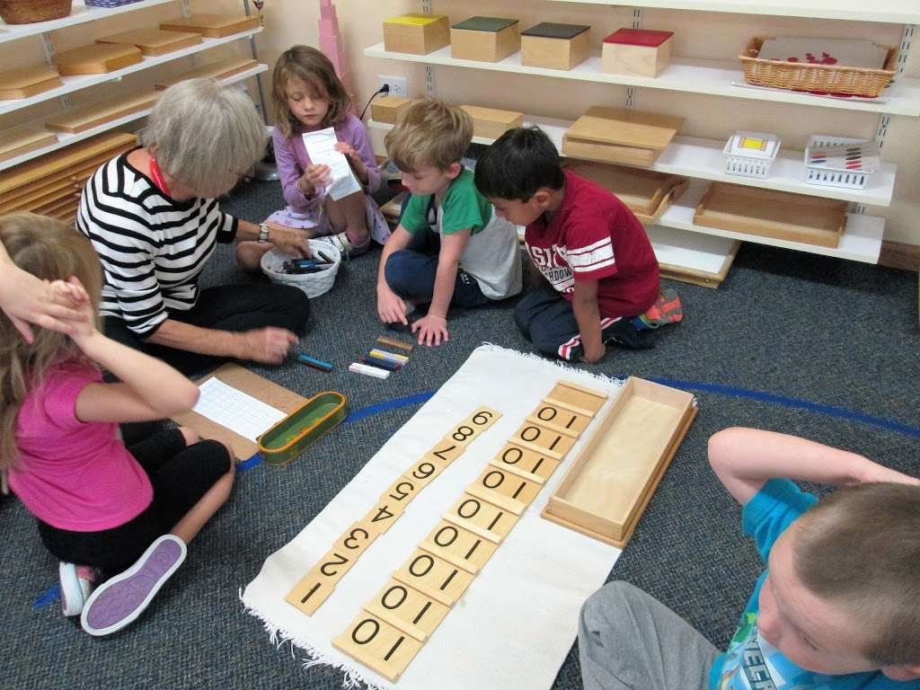 Montessori Pathways School | 133 Illinois St, Crystal Lake, IL 60014, USA | Phone: (815) 459-6727