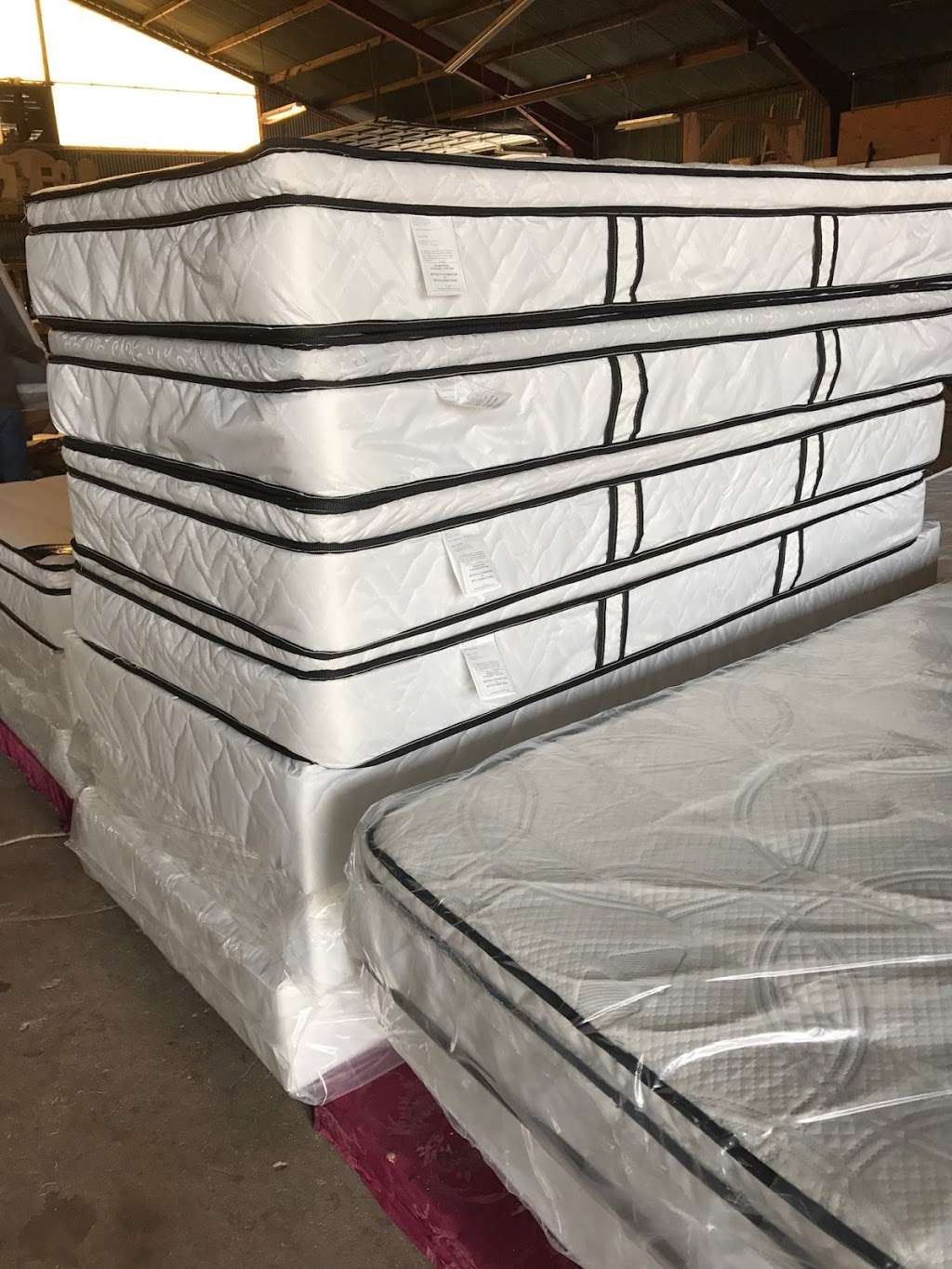 Ultimate Comfort Mattress Mfg. Made in USA | 1934, 8510 S Loop E Fwy, Houston, TX 77017, USA | Phone: (832) 771-2844