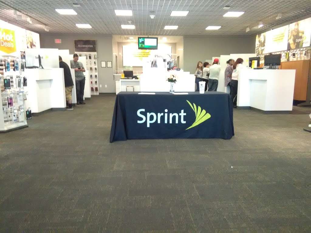 Sprint Store | 2711 Canyon Springs Pkwy #101, Riverside, CA 92507 | Phone: (951) 656-1221