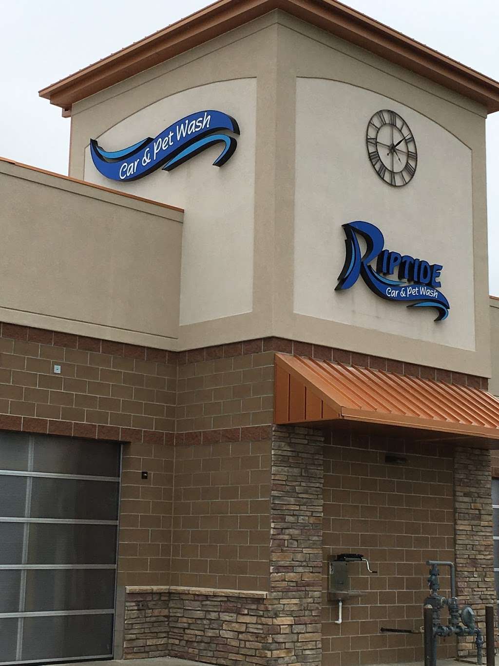 Riptide Car & Pet Wash | 11033 Oak Meadows Blvd, Firestone, CO 80504, USA | Phone: (303) 261-5138