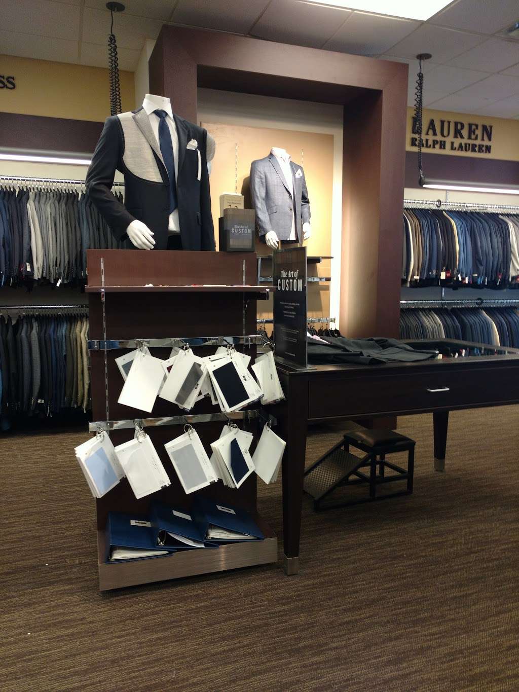 Mens Wearhouse | 3400 Long Beach Rd, Oceanside, NY 11572, USA | Phone: (516) 536-0226