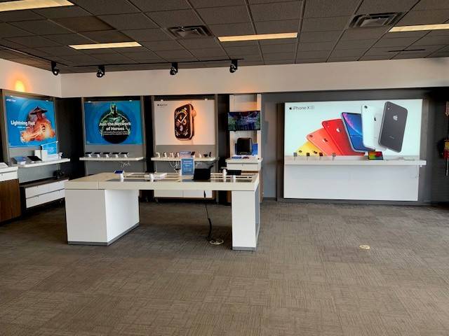 AT&T Store | 5109 82nd St #4, Lubbock, TX 79424, USA | Phone: (806) 798-4300