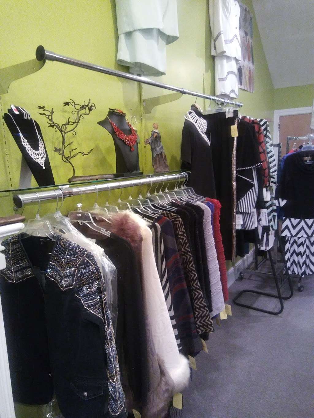 Elegant Star Boutique | 581 Haddon Ave, Collingswood, NJ 08108, USA | Phone: (856) 858-2980