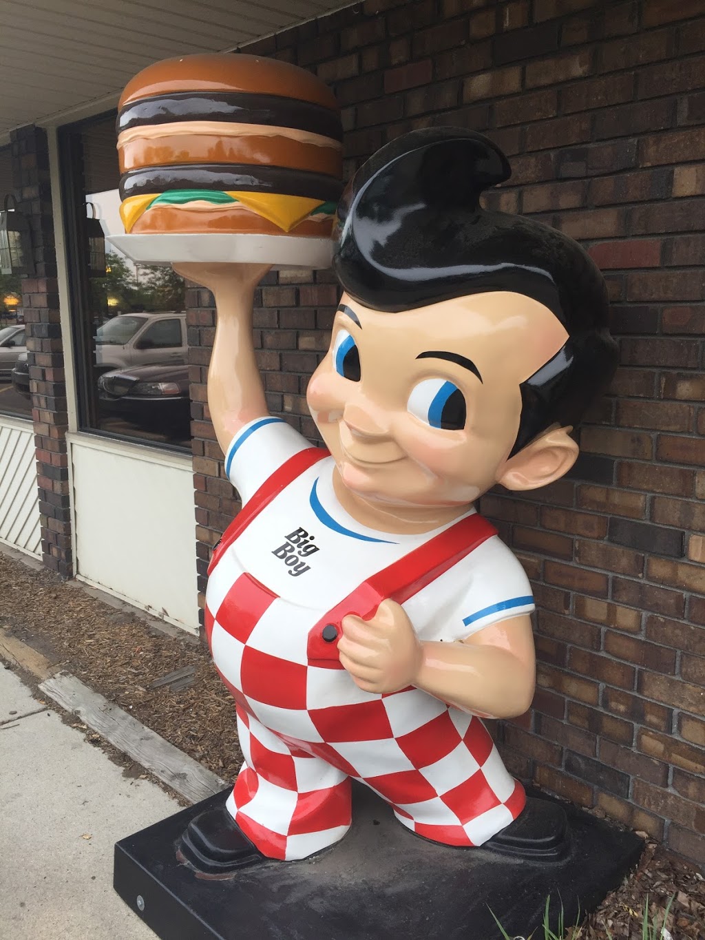 BIG BOY | 3366 Biddle Ave, Wyandotte, MI 48192, USA | Phone: (734) 285-8400