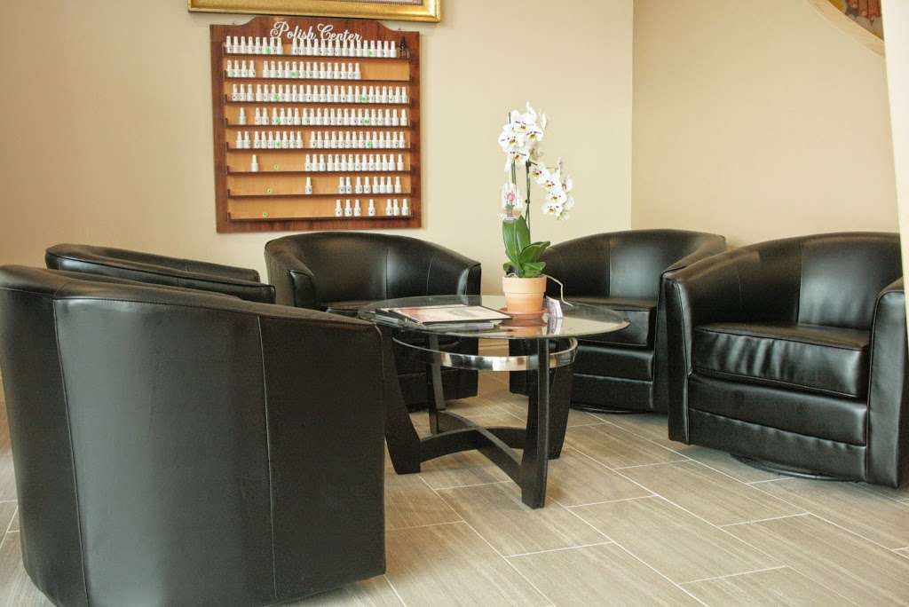 Precious Nails, Salon & Spa | 19 Manchester Rd, Derry, NH 03038, USA | Phone: (603) 216-1627