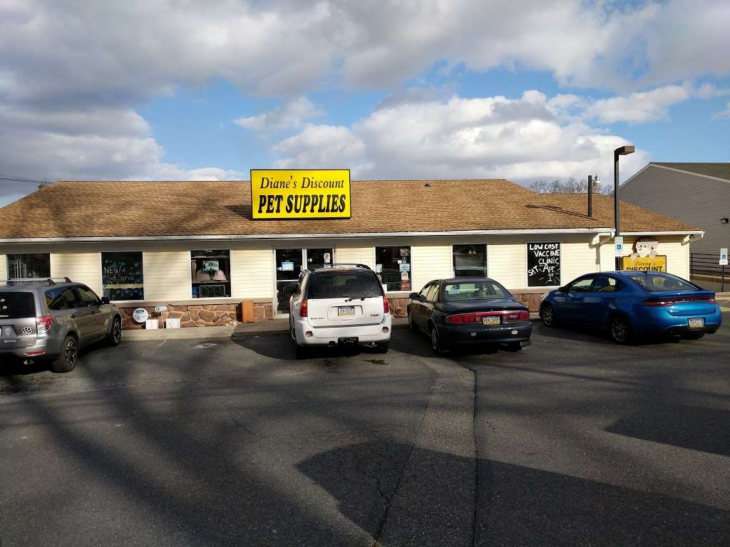 Dianes Discount Pet Supplies & Adoption Center | 1486 Pottstown Pike, Pottstown, PA 19465 | Phone: (610) 970-7500