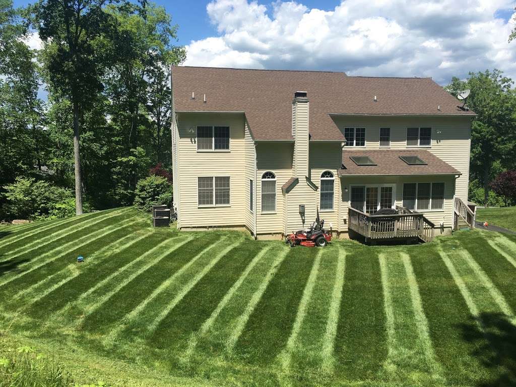 This is HOWEY Do It Property Maintenance, LLC | 237 Pensyl Creek Rd, Stroudsburg, PA 18360, USA | Phone: (570) 807-1675