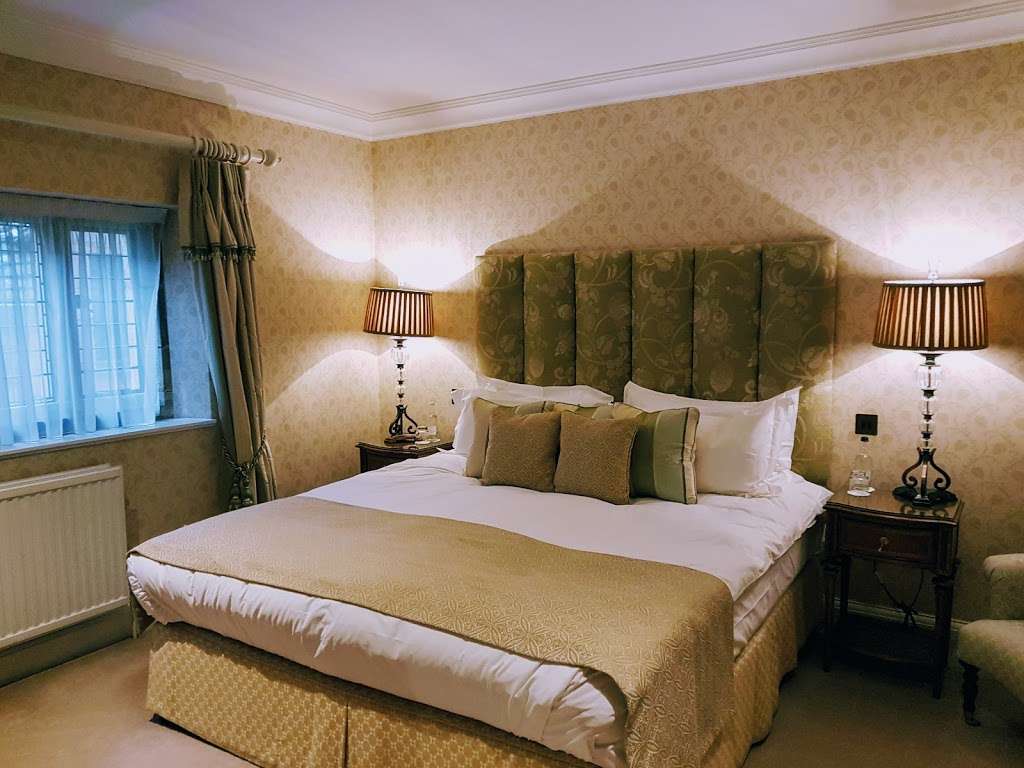 Hever Castle & Gardens | Hever Rd, Hever, Edenbridge TN8 7NG, UK | Phone: 01732 865224