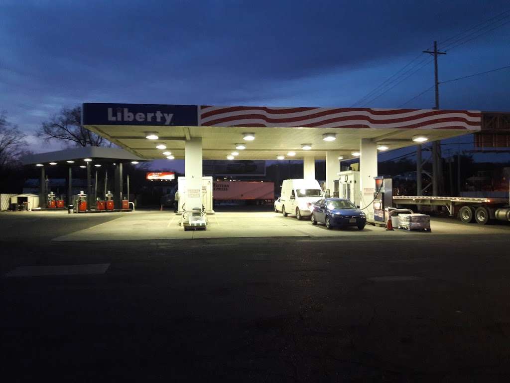 BP Gas Station | 144 NJ-17, Mahwah, NJ 07430, USA